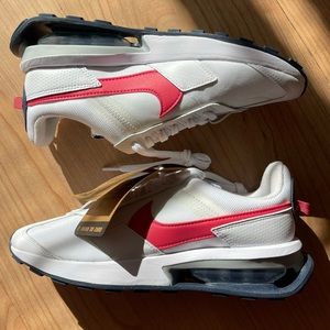 Nike Women’s Air Max Dawn 2022 - Red Navy White